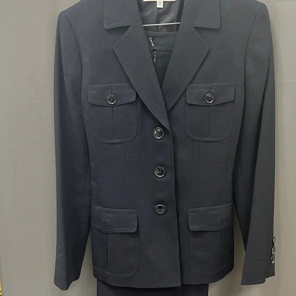 Kasper Women's Dark Blazer with Buttoned Pockets - Picture 3 of 4